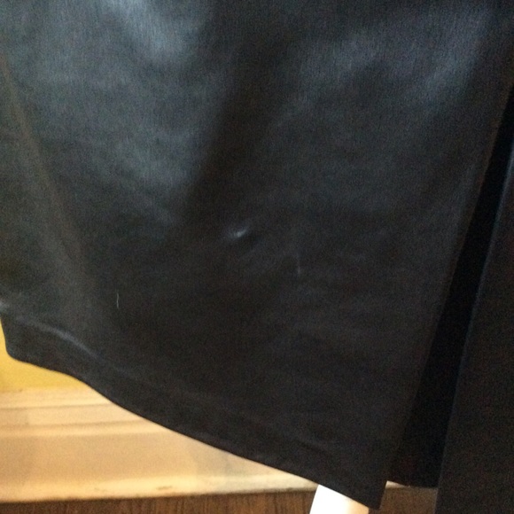 September move out sale!! Gorgeous Black Leather Pencil Skirt size 8 - Picture 16 of 16